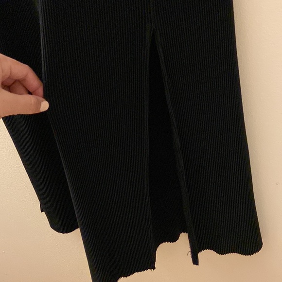 Beautiful Pleated Pants - Picture 3 of 4